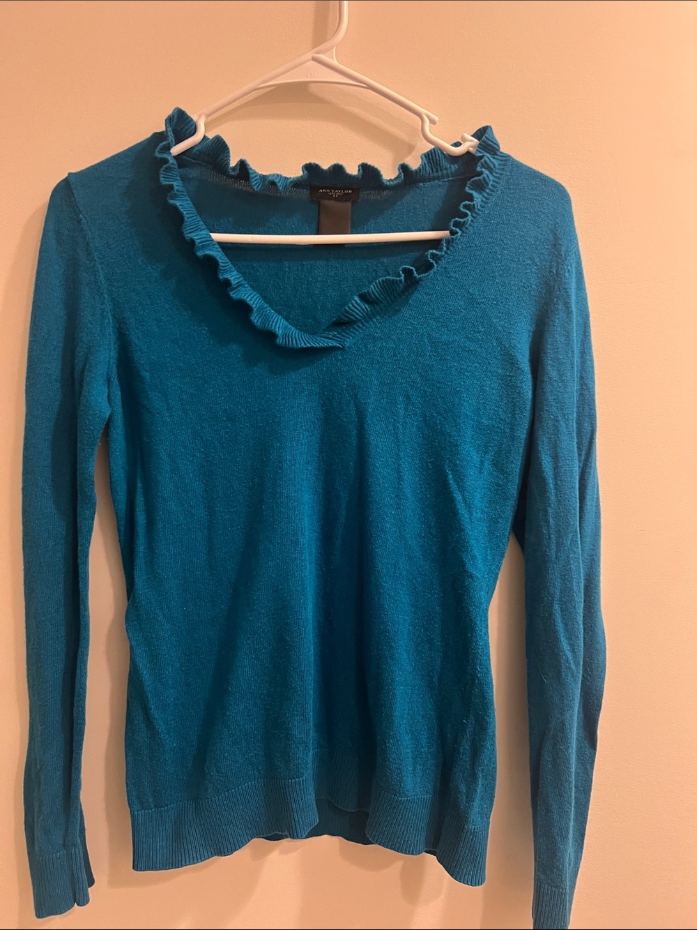 Ann Taylor Teal Ruffled V-Neck Long Sleeve Sweater